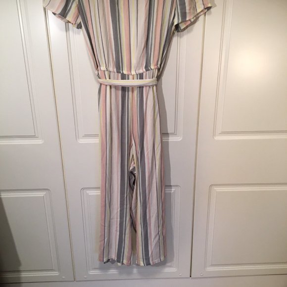 Striped pastel crossover cropped wide leg romper with waist tie belt women's Lg - Picture 7 of 8